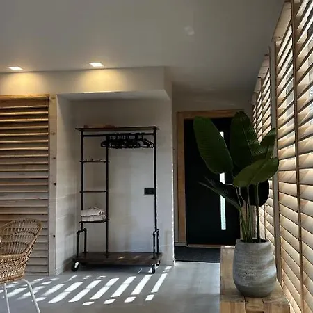 Ulu - Design House & Garden Villa Mārupe Buitenkant foto